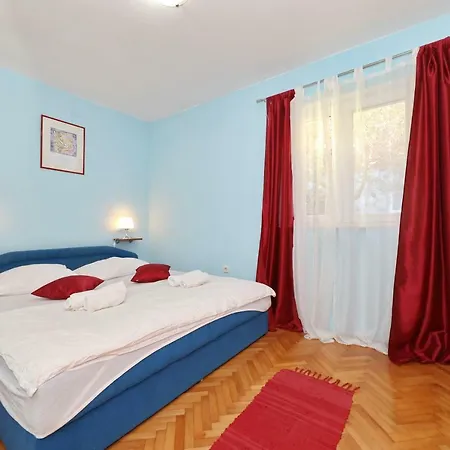 Zdravka Holiday home